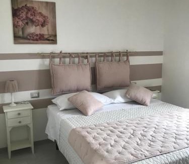 Feletto Bed & Breakfast | Lady Hamilton B&B