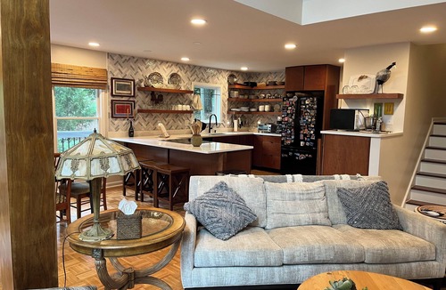 Seneca House | Lake Keowee: Lake front 7 mi from Clemson stadium