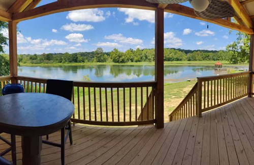 Summertown Cabin | Lake Side Cabin