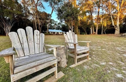 Putnam Hall House | Lakefront Bliss | Kayaks Paddleboards Fire Pit Snowbird Specials