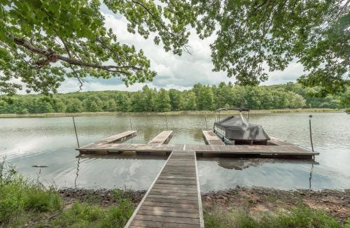 North Glade Hills House | Lakefront Escape