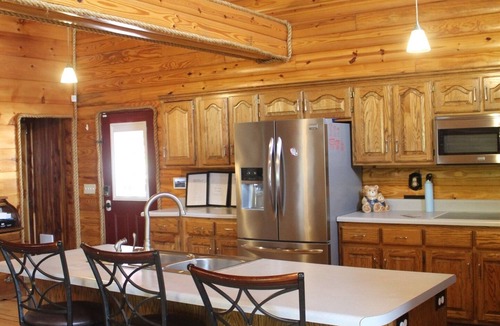 Speedwell Cabin | Lakefront Retreat Sleeps 20 | Game Room, Arcade & Private Dock on Norris Lake