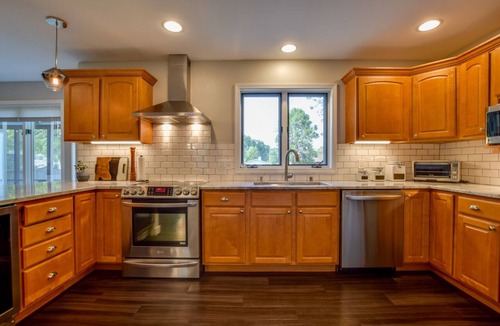 Monona House | Lakeside Haven: 3 Bed on Lake Monona Channel w/Easy Access to Downtown Madison