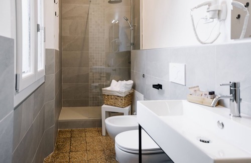 Castel San Pietro Terme House | LaMì Room & Apartment