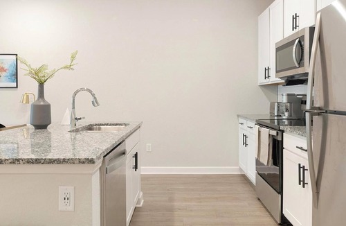 Port Malabar Apartment | Landing | Incredible 2BD, Gym, Pool
