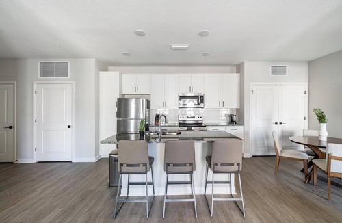 Port Malabar Apartment | Landing | Incredible 2BD, Pool, Gym