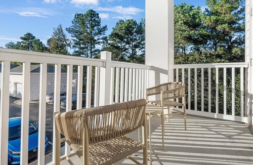 Fort Mill Apartment | Landing | Incredible 2BD, Yoga Studio, Pool