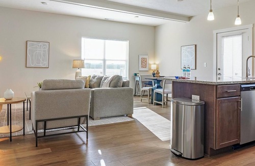Cartersburg Apartment | Landing | Spectacular 2BD, Clubhouse, Pool