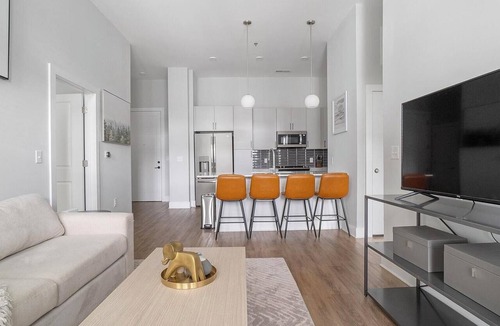 Downtown Apartment | Landing | Spectacular 2BD, Pool, Gym