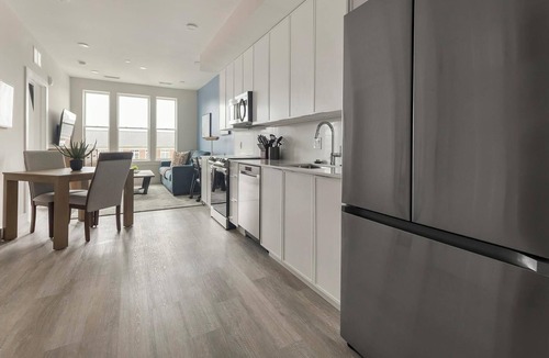 Cardozo Apartment | Landing | Stunning 1BD in Columbia Heights