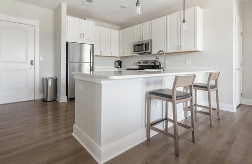 Hickory Apartment | Landing | Stylish 2BD, Yoga Studio, Gym