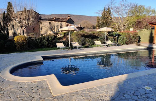 Cortona Apartment | Large country apartment in Cortona 1bed1bath with shared pool & gorgeous gardens