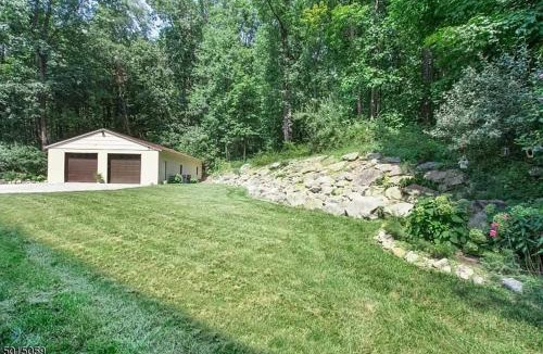 Hackettstown House | Large Private House on 5 Wooded Acres. Total Privacy!