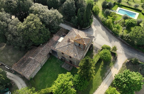 Lucignano House | Laurel House