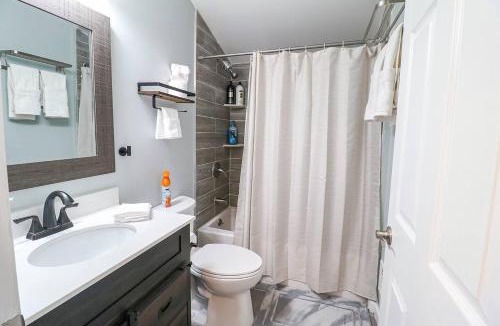 Princeton House | Lavish Spacious Home Near Town Game Room 4BR