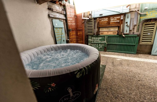 Strevi House | "Le calendule relax home &wine" Whirlpool and wine cellar for romantic aperitifs