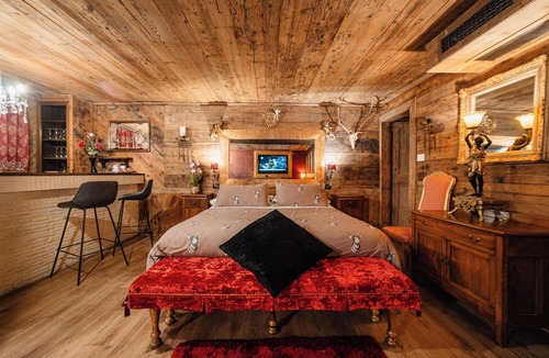 Romano d'Ezzelino Bed & Breakfast | Le Fate Corbezzole B&B - Paradise Suite