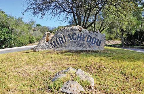 Luddui Apartment | LE MAREE MIRIACHEDDU