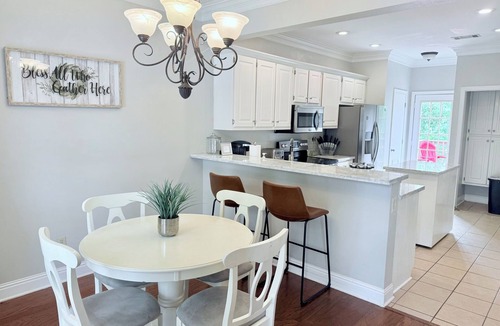 Oxford House | Less than 1 Mile from the Oxford Square❤️💙 114 Windstone