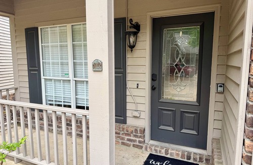 Oxford House | Less than 1 Mile from the Oxford Square❤️💙 114 Windstone