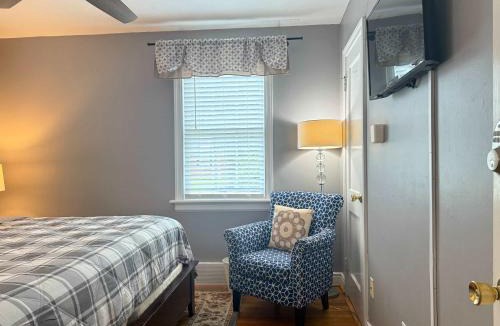Richmond House | LG Central location FREE parking fenced yard FIRE-PIT