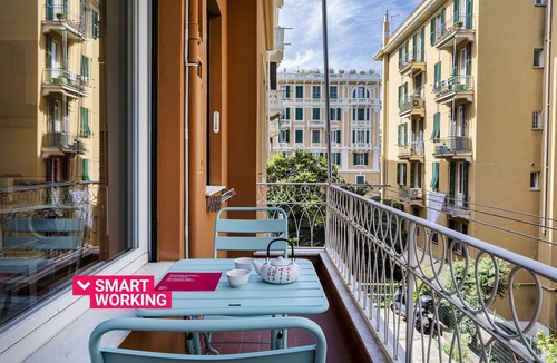 Albaro Apartment | Light apartment in Albaro by Wonderful Italy