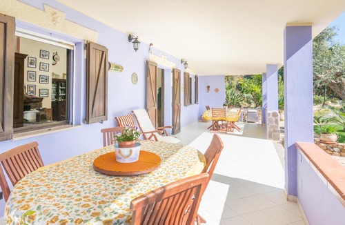 Solanas Villa | Lilac | Villa in Solanas | 1,500 square meters garden | 4 bedrooms | 3 bathrooms | Wifi