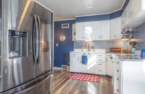 Gowen House | Lincoln Lake Getaway – Perfect Lakeside Stay