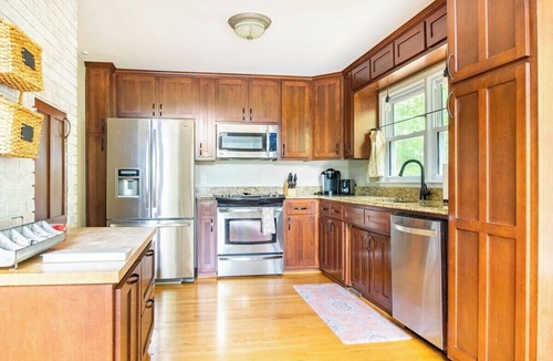 Westport House | LKN Lakefront Escape - 5BR, Hot Tub, Fire Pit, Kayaks, Boat Rental Options