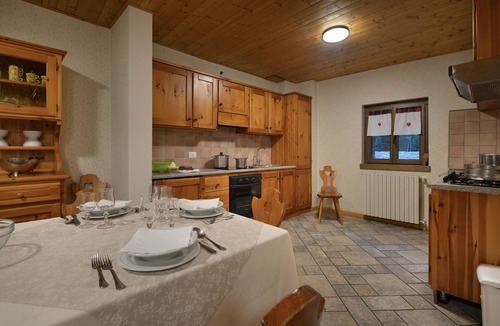 Campodolcino Ski Chalet | LODGE SURROUNDED BY NATURE