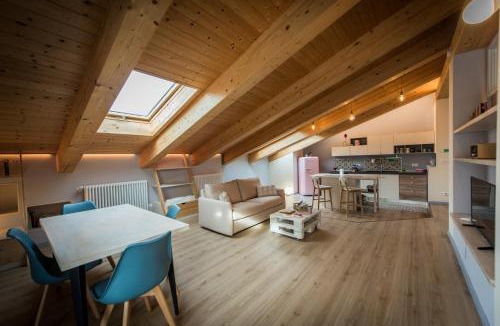 Bussoleno Apartment | Loft 29 mansardato con ampio terrazzo