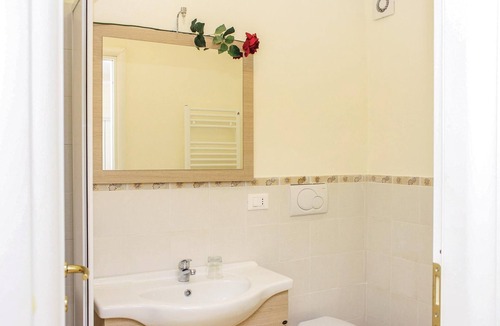 Santi Apartment | Lovely apartment with fantastic views of the rich green countryside in Borgo Santi di Preturo.
