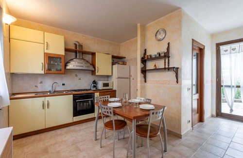 Portacomaro Apartment | Lovely apartment for 6 people with WIFI, A/C, pool, TV, terrace, pets allowed and panoramic view