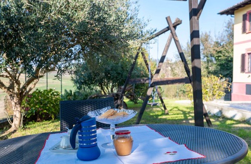 Penango Apartment | Lovely apartment for 2 people with WIFI, TV, patio and panoramic view