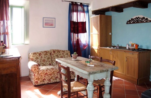 Granarola Apartment | Lovely apartment for 2 guests with WIFI, A/C, pool, TV, patio, pets allowed and panoramic view