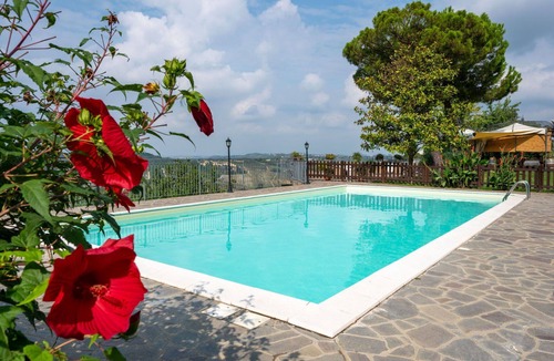 Vinchio Apartment | Lovely apartment for 5 people with pool, A/C, WIFI, TV, terrace, pets allowed and panoramic view