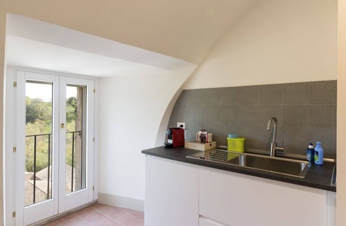 Torrimpietra Apartment | Lovely apartment for 4 guests with WIFI, TV, terrace and pets allowed