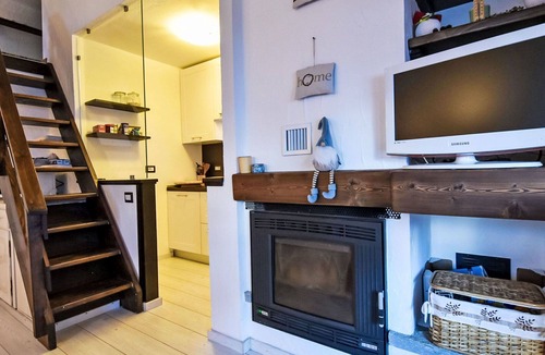 Madesimo Apartment | Lovely apartment for 5 guests with WIFI, TV and balcony