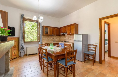 Montone Apartment | Lovely apartment in Montone with WiFi
