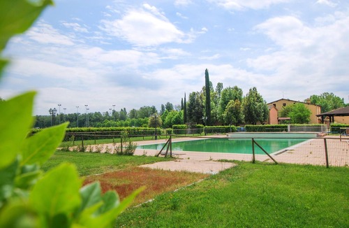 Montone Apartment | Lovely apartment in Montone with WiFi