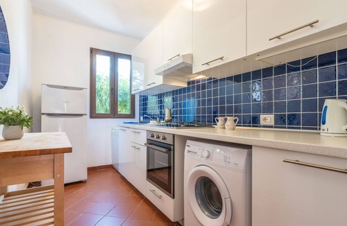 Nora Villa | Lovely apartment in villa for 5 guests with A/C, WIFI, TV and terrace