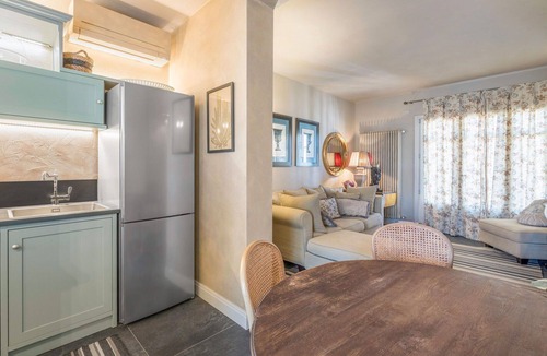 Lamporecchio Apartment | Lovely apartment for 4 guests with WIFI, pool, A/C, TV, balcony and panoramic view