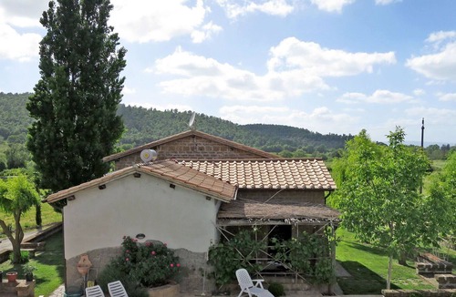 Montefiascone Villa | Lovely apartment in villa with pool, WIFI, TV, patio, pets allowed, panoramic view and parking