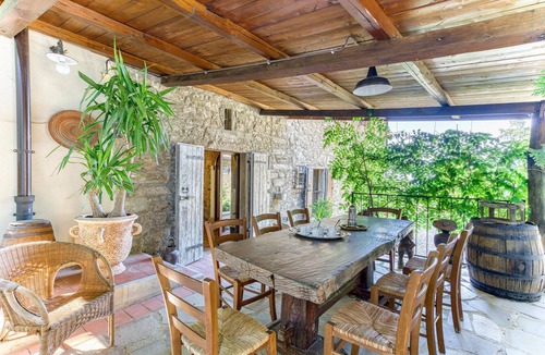 Arezzo House | Lovely home in Arezzo AR