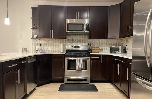 Columbia Heights Apartment | Luxe 2BD/2BA Townhouse in Hip Area - Near Metro
