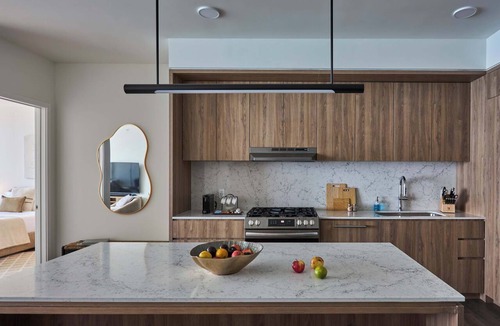 The Loop Apartment | Luxe 67th Flr 2BR: Endless Lake Views, Top Skydeck