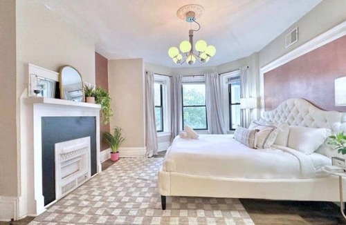 Bloomfield Apartment | Luxe Bloomfield Penthouse | Central | Free Parking