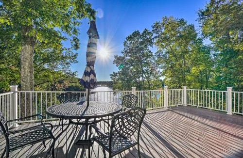 Harrison House | Luxe Lake Chickamauga Retreat w/Boat Dock!