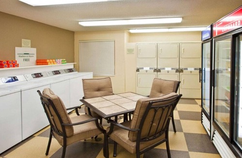 Baymeadows House | Luxurious 1BR Suite w/ Touch of Sophistication!