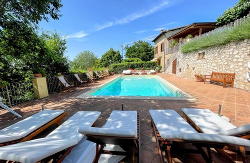 Spoleto House | Luxurious Umbrian Retreat for 10 with Private Terrace and Pool
